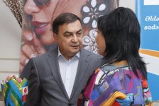 В Баку прошел необычный вечер моды - дефиле сопровождалось поэзией (ФОТО)