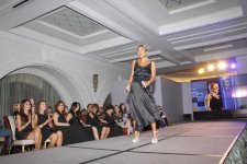 В Баку прошел необычный вечер моды - дефиле сопровождалось поэзией (ФОТО)
