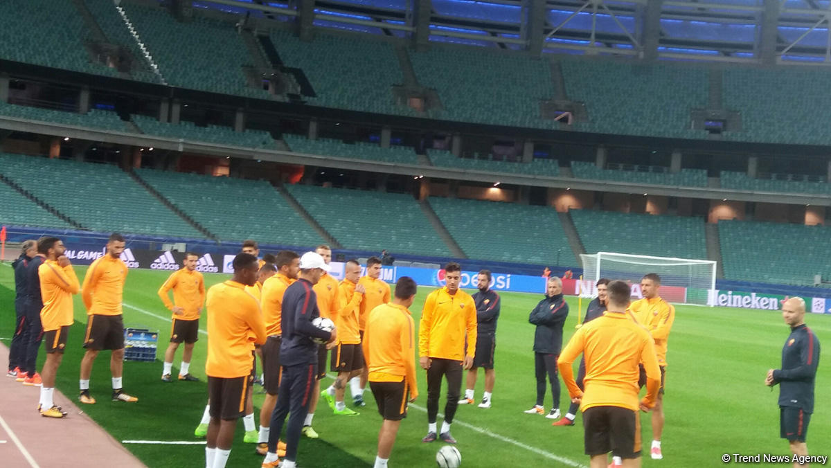 "Рома" в Баку готовится к завтрашнему матчу с "Карабахом"  (ФОТО)