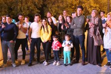 Почувствуй себя в инвалидной коляске – в Баку прошла необычная акция (ФОТО)