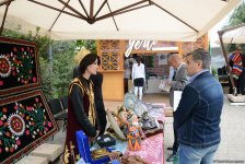 Это праздник каждого, кто хоть раз ощутил себя путешественником – фестиваль в Баку (ФОТО)