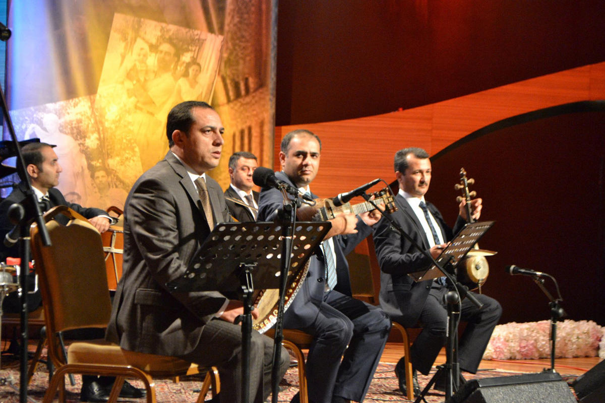 Красота азербайджанской газели (ФОТО)