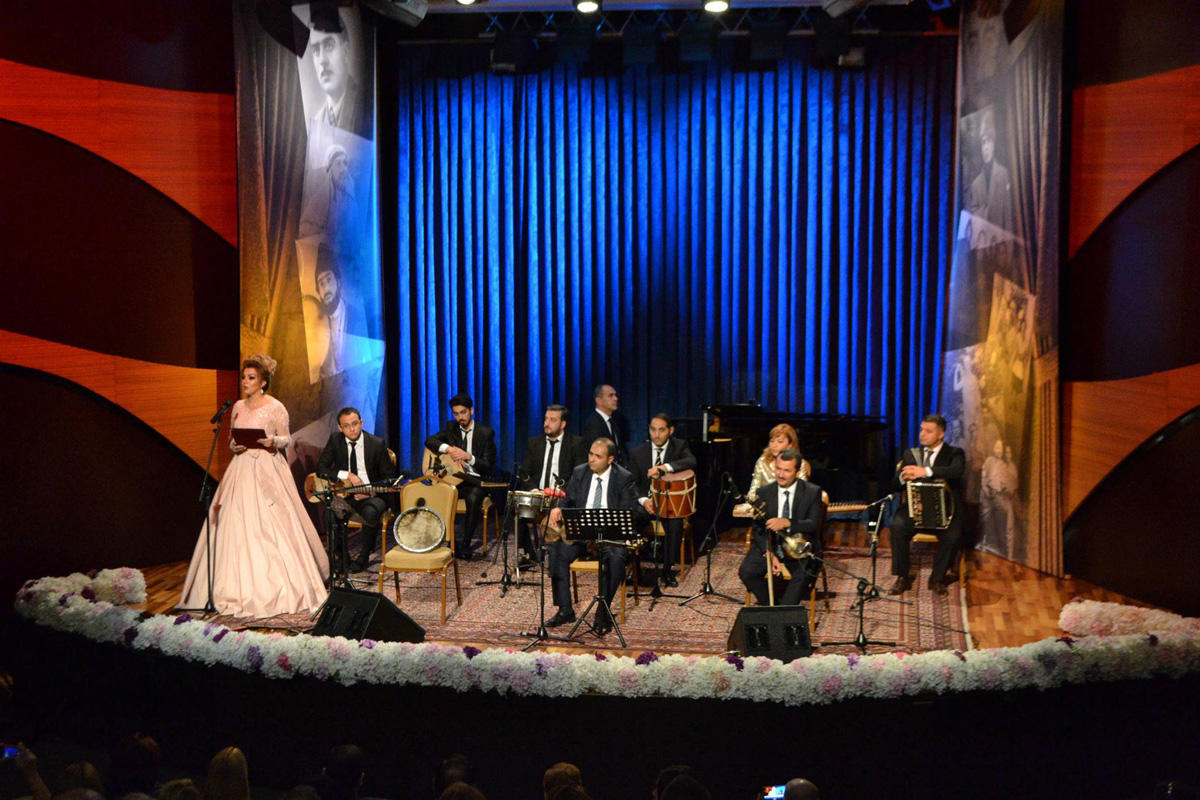 Красота азербайджанской газели (ФОТО)