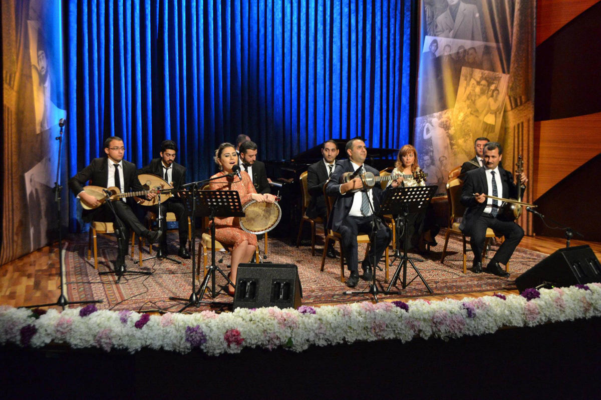 Красота азербайджанской газели (ФОТО)