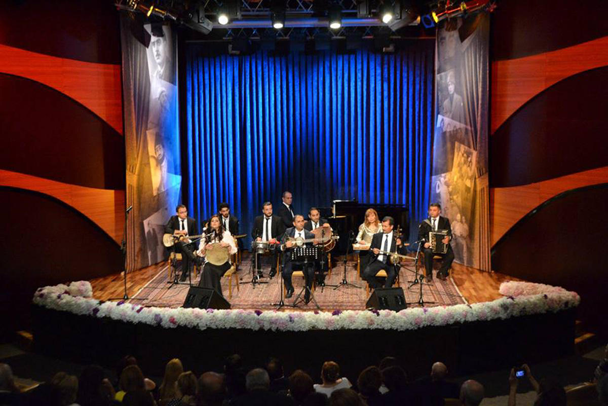 Красота азербайджанской газели (ФОТО)