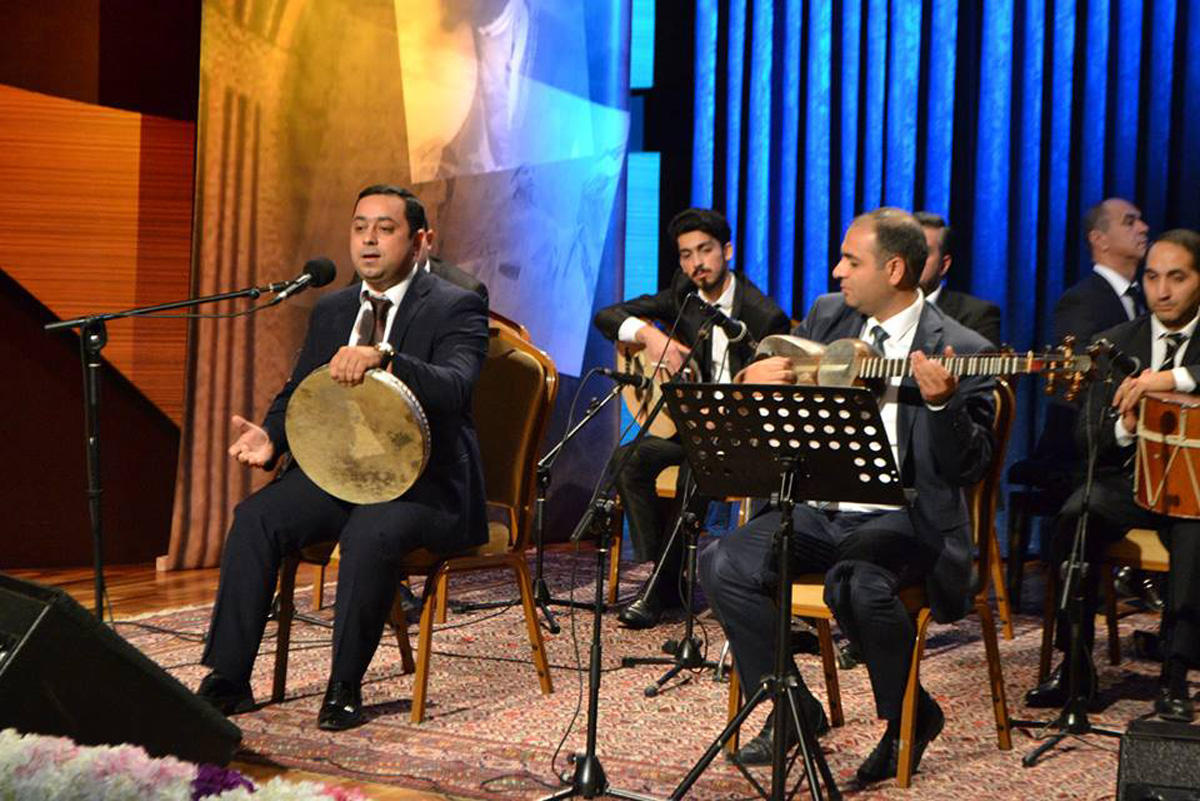 Красота азербайджанской газели (ФОТО)