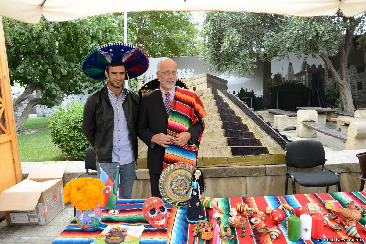 Это праздник каждого, кто хоть раз ощутил себя путешественником – фестиваль в Баку (ФОТО)