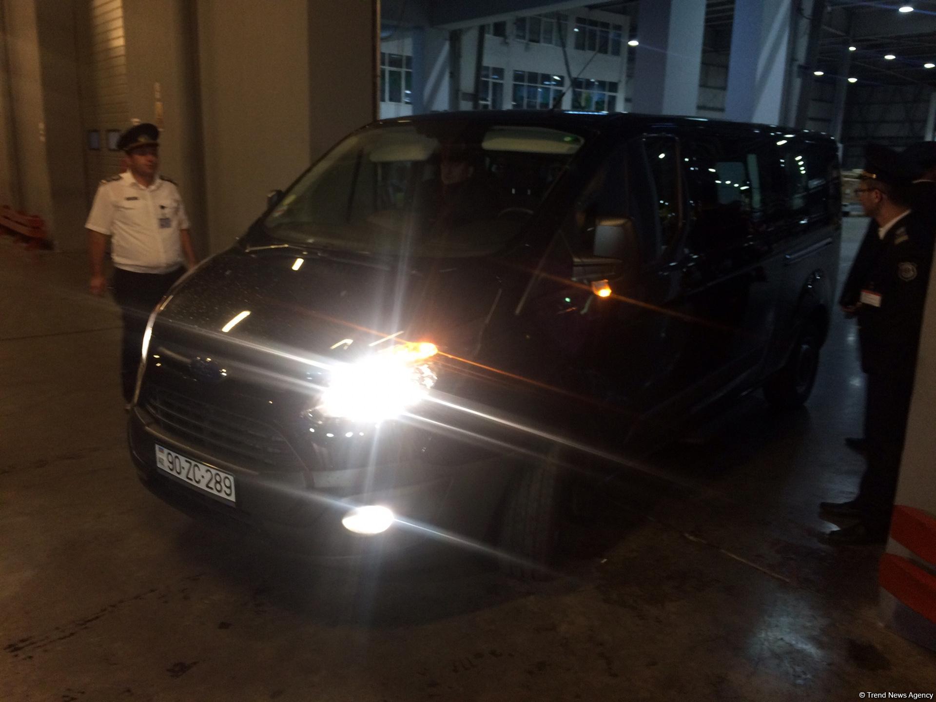 Тело всемирно известного азербайджанского ученого Лютфи Заде доставлено в Баку (ФОТО)