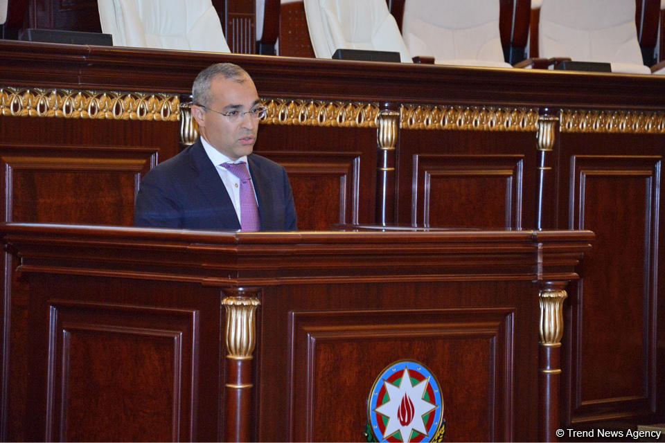 В Баку состоялась церемония прощания с Лютфи Заде (ФОТО)