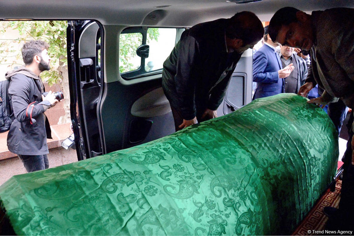 В Баку состоялась церемония прощания с Лютфи Заде (ФОТО)