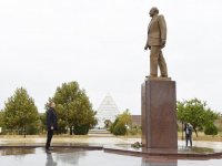 Президент Азербайджана прибыл в Гобустанский район (ФОТО)