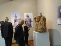 Блестящая фантазия и смелый творческий почерк: 90-летие Токая Мамедова отметили в Баку потрясающей выставкой (ФОТО)