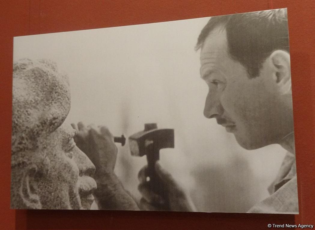 Блестящая фантазия и смелый творческий почерк: 90-летие Токая Мамедова отметили в Баку потрясающей выставкой (ФОТО)