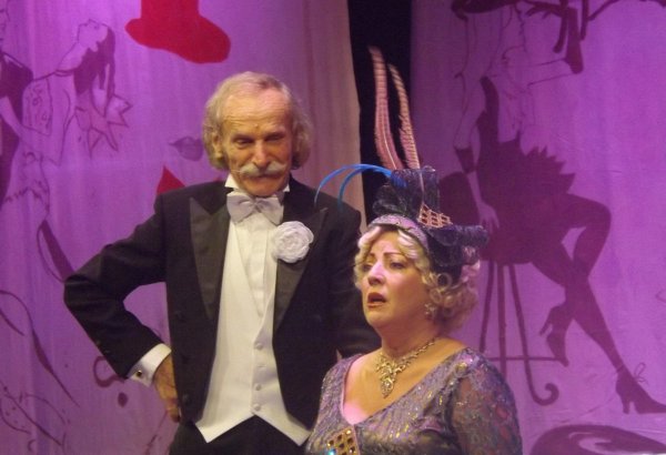 Борис Графкин отметил в Баку юбилей в образе князя Воляпюка (ФОТО)