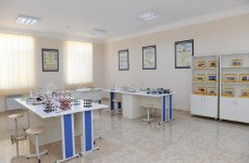 Первый вице-президент Мехрибан Алиева ознакомилась с условиями, созданными в новом здании средней школы в поселке Рамана (ФОТО)