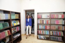 Первый вице-президент Мехрибан Алиева ознакомилась с условиями, созданными в новом здании средней школы в поселке Рамана (ФОТО)