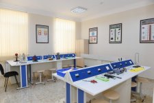 Первый вице-президент Мехрибан Алиева ознакомилась с условиями, созданными в новом здании средней школы в поселке Рамана (ФОТО)