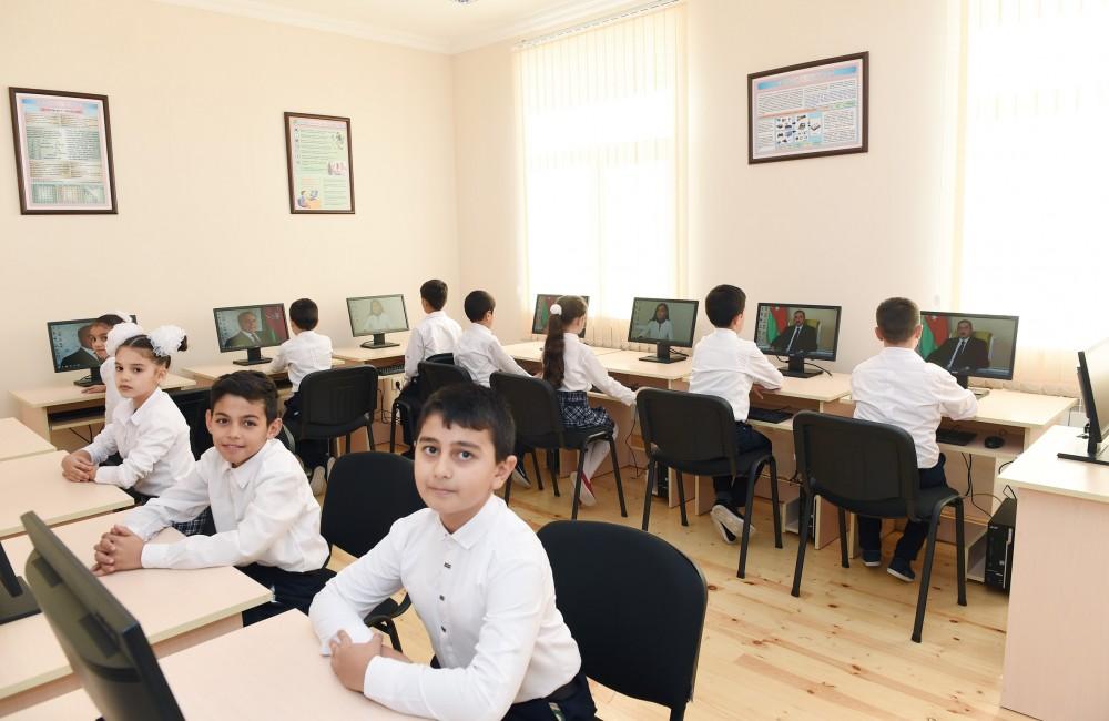 Первый вице-президент Мехрибан Алиева ознакомилась с условиями, созданными в новом здании средней школы в поселке Рамана (ФОТО)