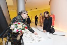 Первый вице-президент Мехрибан Алиева приняла участие в церемонии открытия выставки "Модернизм и мода" (ФОТО) (версия 2)