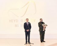 Первый вице-президент Мехрибан Алиева приняла участие в церемонии открытия выставки "Модернизм и мода" (ФОТО) (версия 2)