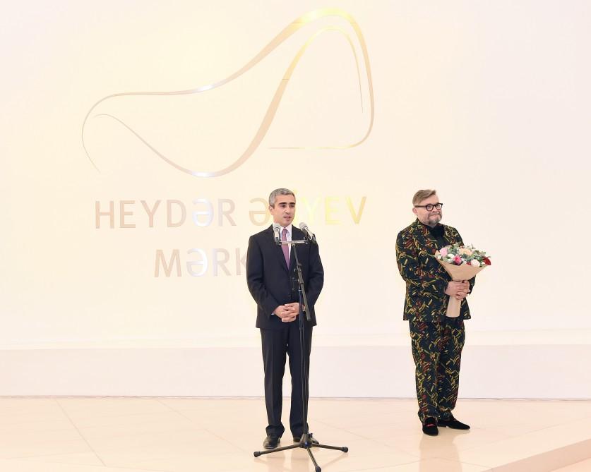 Первый вице-президент Мехрибан Алиева приняла участие в церемонии открытия выставки "Модернизм и мода" (ФОТО) (версия 2)