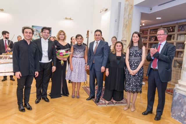 Венский оркестр выступил под управлением азербайджанского дирижера (ФОТО)