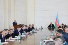 Под председательством Президента Ильхама Алиева состоялось заседание Кабинета министров по итогам социально-экономического развития за 9 месяцев 2017 года и предстоящим задачам (ФОТО)