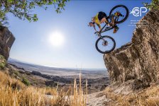 Умопомрачительные трюки мирового рекордсмена Кенни Белэй в Гобустане (ВИДЕО, ФОТО)