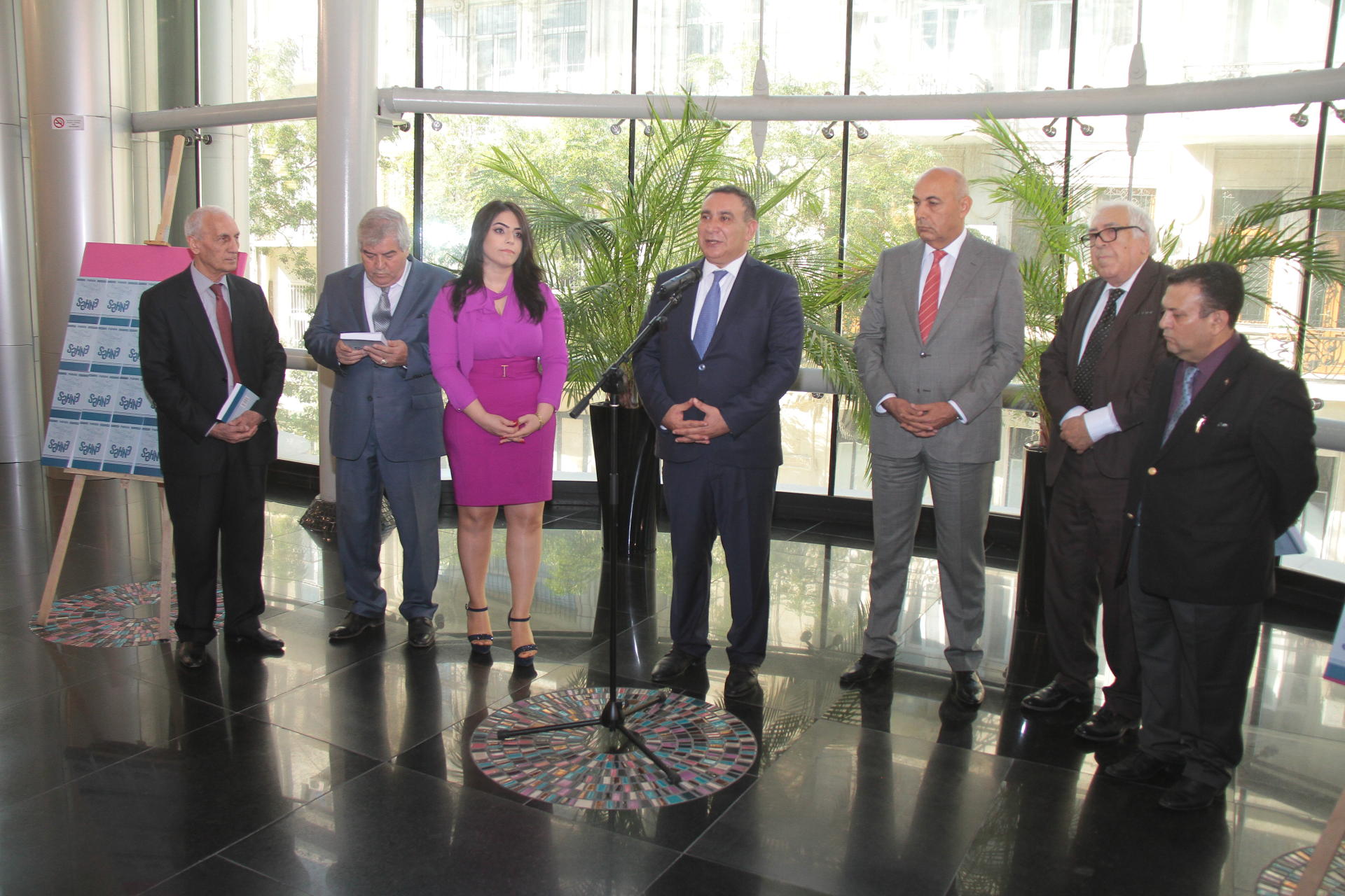 "Сцена" азербайджанской писательницы (ФОТО)