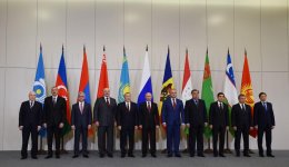 Президент Ильхам Алиев принял участие в заседании Совета глав государств СНГ в узком составе (ФОТО)