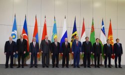 Президент Ильхам Алиев принял участие в заседании Совета глав государств СНГ в узком составе (ФОТО)