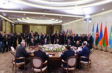 Президент Ильхам Алиев принял участие в заседании Совета глав государств СНГ в узком составе (ФОТО)