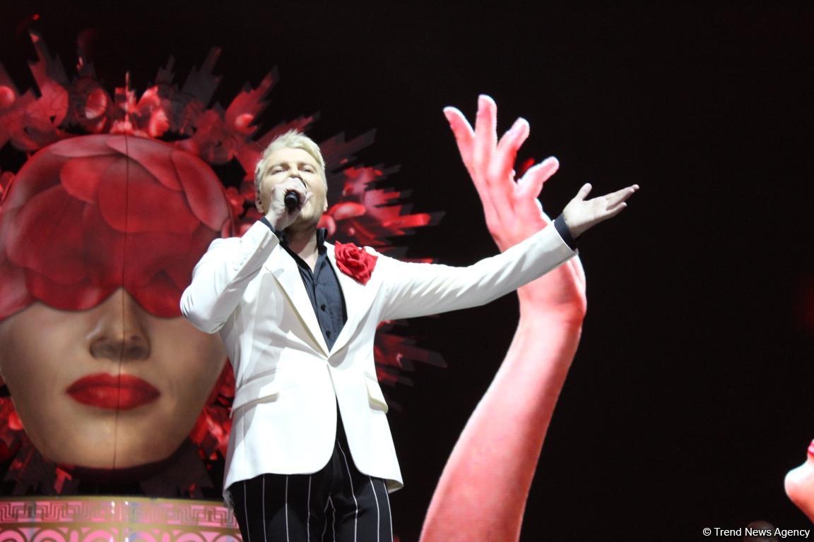 Потрясающее шоу Николая Баскова в Баку: Вот как надо отмечать день рождения! (ФОТО)