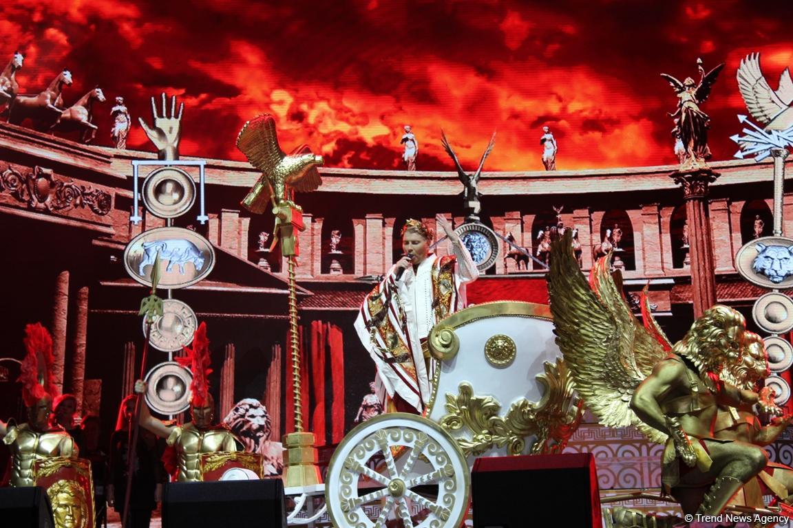 Потрясающее шоу Николая Баскова в Баку: Вот как надо отмечать день рождения! (ФОТО)