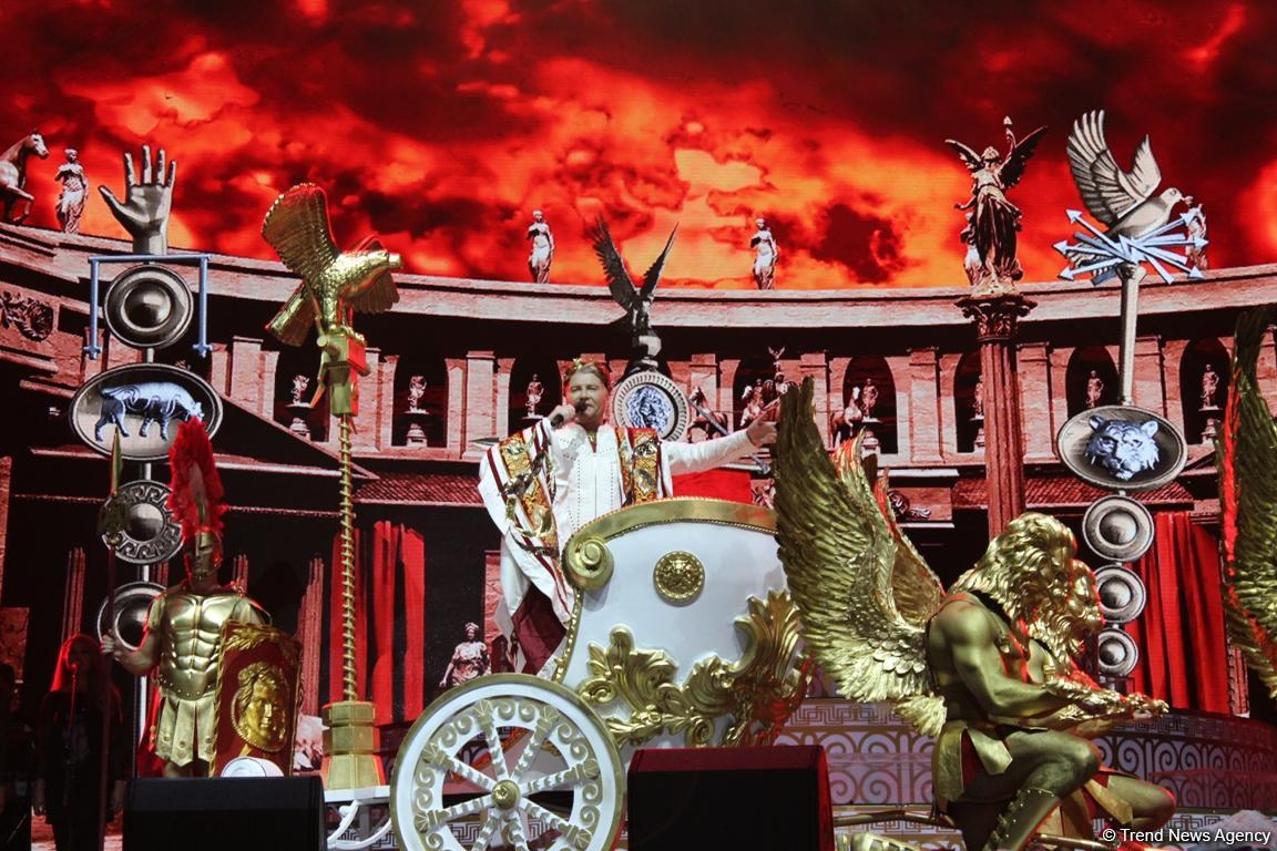 Потрясающее шоу Николая Баскова в Баку: Вот как надо отмечать день рождения! (ФОТО)