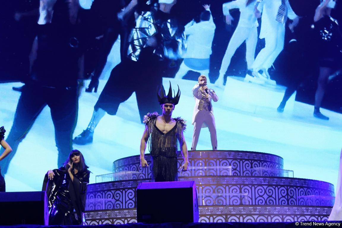 Потрясающее шоу Николая Баскова в Баку: Вот как надо отмечать день рождения! (ФОТО)