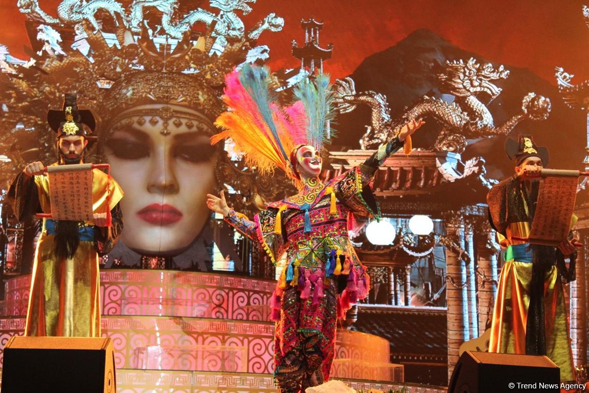 Потрясающее шоу Николая Баскова в Баку: Вот как надо отмечать день рождения! (ФОТО)