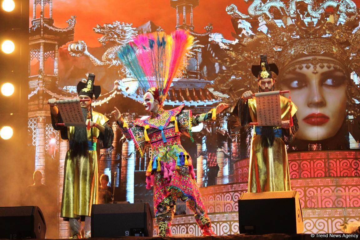 Потрясающее шоу Николая Баскова в Баку: Вот как надо отмечать день рождения! (ФОТО)