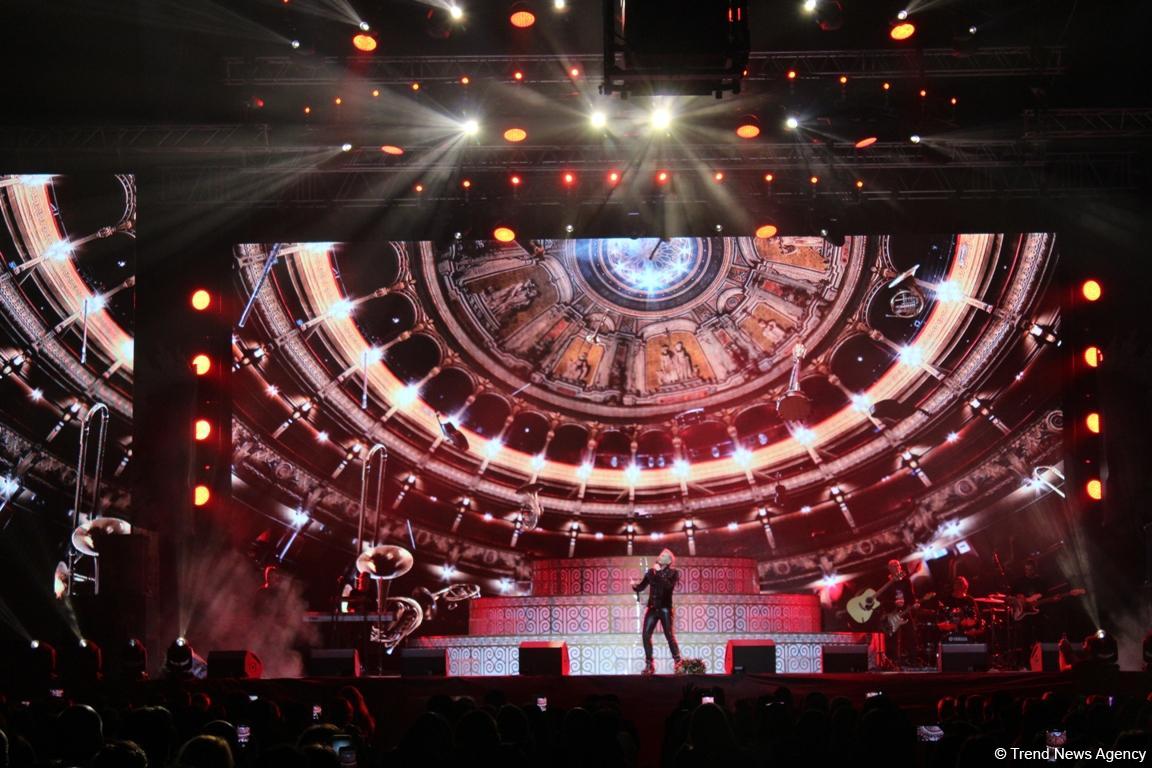 Потрясающее шоу Николая Баскова в Баку: Вот как надо отмечать день рождения! (ФОТО)