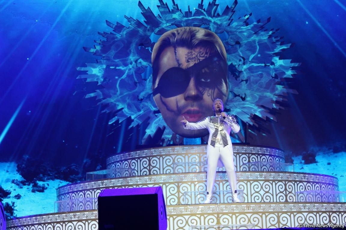 Потрясающее шоу Николая Баскова в Баку: Вот как надо отмечать день рождения! (ФОТО)