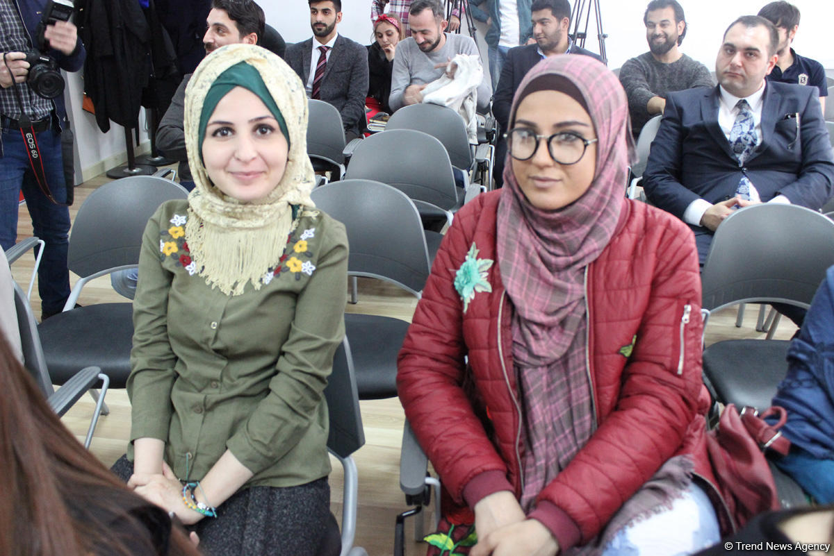 В Баку представители индустрии моды представили социальный проект "Берегите женщин!" (ВИДЕО, ФОТО)