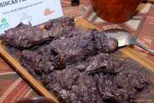 В Баку представили несколько видов древнего блюда национальной кухни фисинджан (ФОТО)