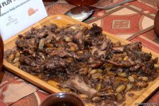 В Баку представили несколько видов древнего блюда национальной кухни фисинджан (ФОТО)