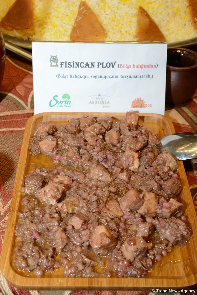 В Баку представили несколько видов древнего блюда национальной кухни фисинджан (ФОТО)