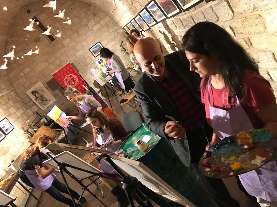 Красочные натюрморты и солнечные пейзажи Эльдара Бабазаде и его учеников (ФОТО)