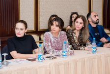 Любовь и мода по-бакински (ФОТО)