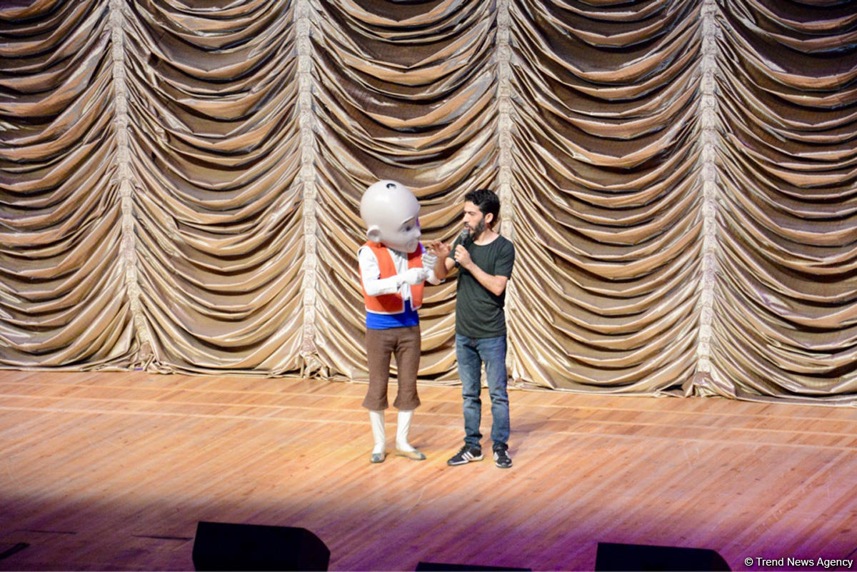 В Баку появился детский космодром (ФОТО)