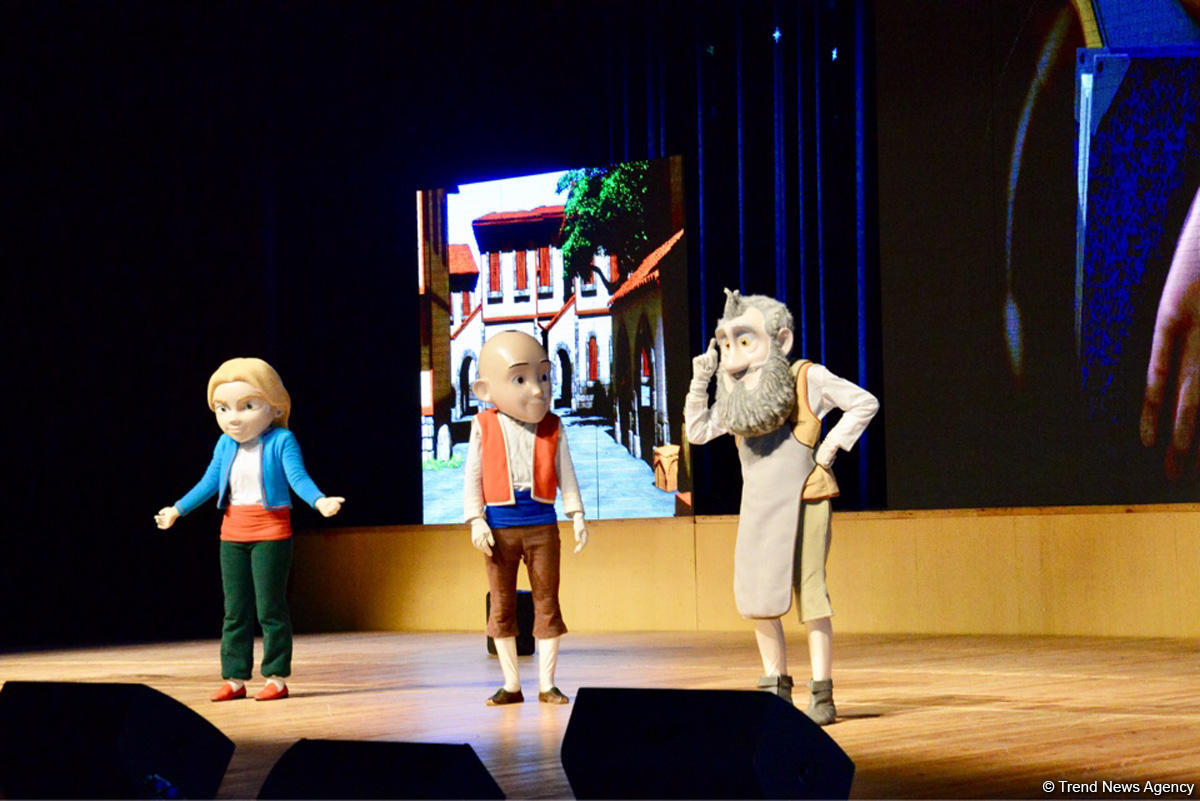 В Баку появился детский космодром (ФОТО)