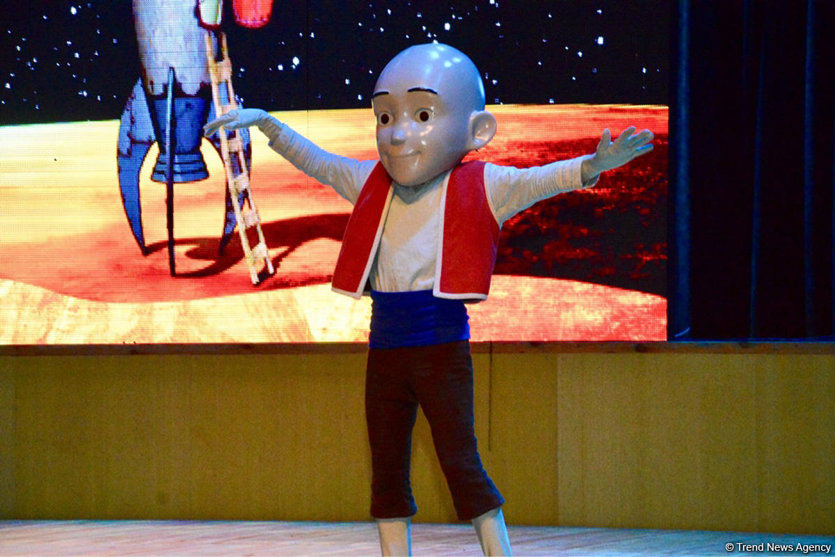 В Баку появился детский космодром (ФОТО)