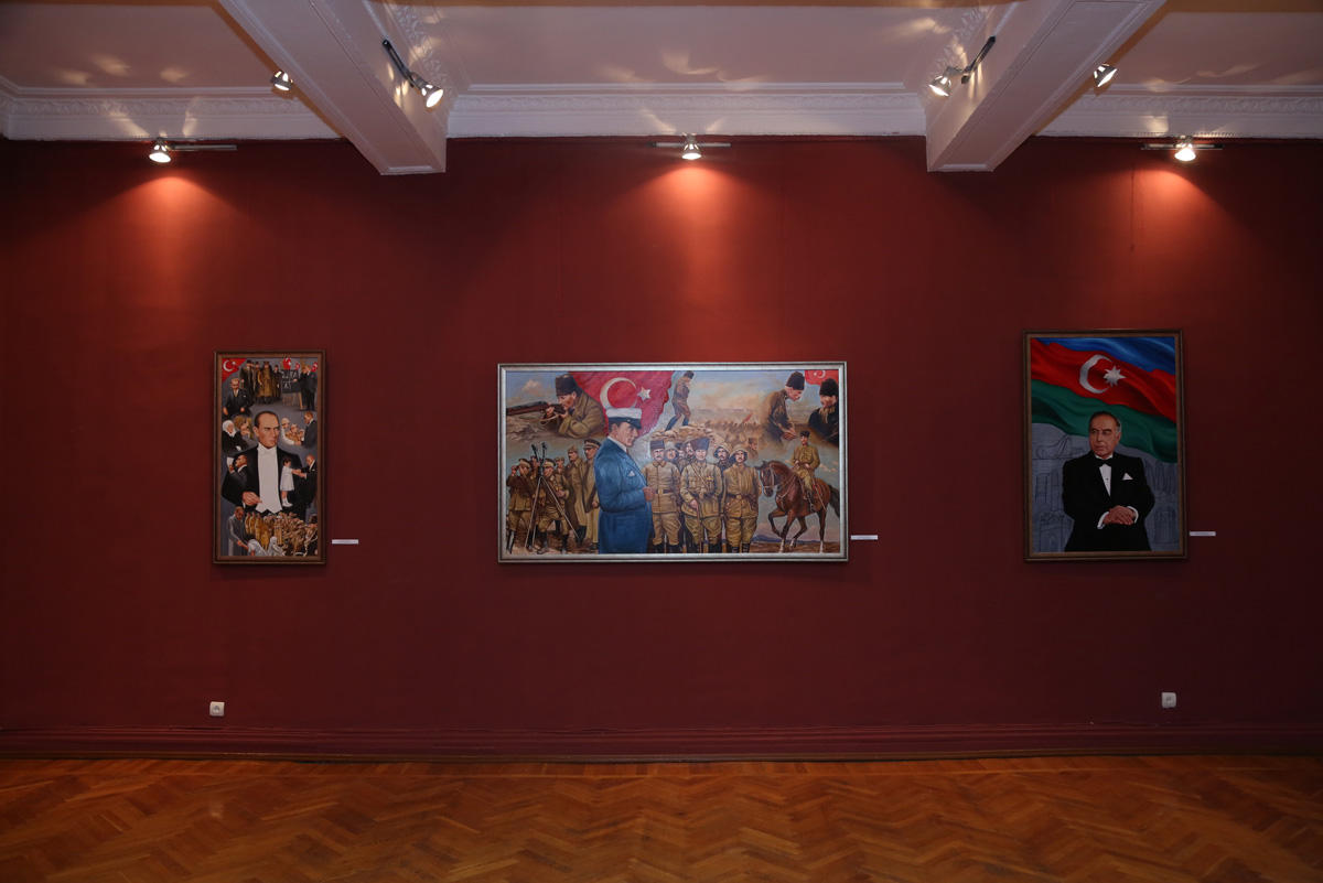 Умелые руки и яркие краски Азербайджана и Турции (ФОТО)